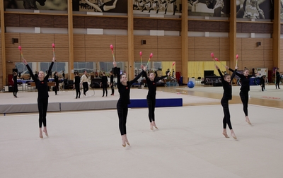 We received another video greeting from the Russian junior team in group exercises