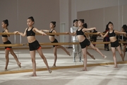 Gymnasts from China practicing choreography