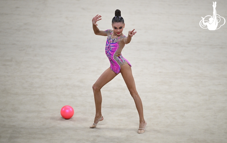 Nelli Saghatelyan during the ball exercise