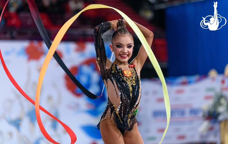 Ksenia Savinova during an exercise with a ribbon