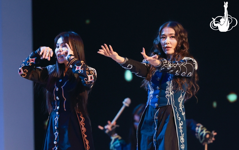OTYKEN ethnical band in the Altai routine
