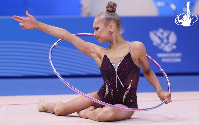 Eva Kononova during an exercise with a hoop