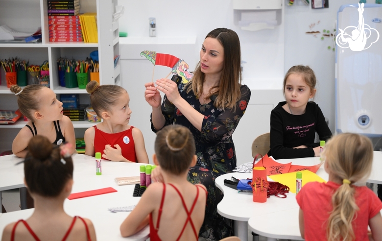 Preschoolers and their teacher during a class dedicated to the Chinese New Year